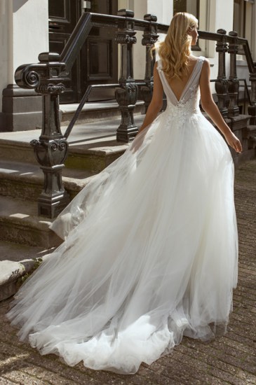 Modeca Frilly - menyasszonyi ruha kölcsönzés, eladás Szegeden